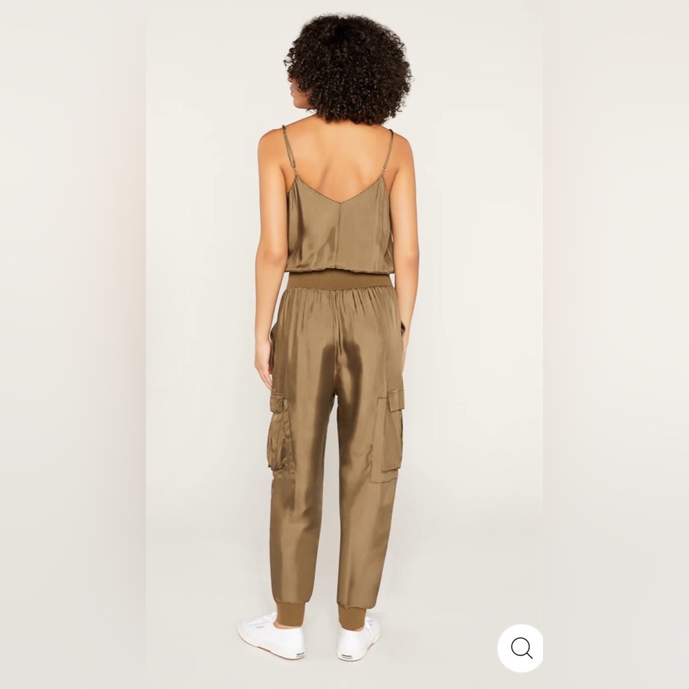 5 a7 Cinq a Sept Beige/ Gold Amia V-neck Jogger Jumpsuit Size Large - Picture 2 of 13